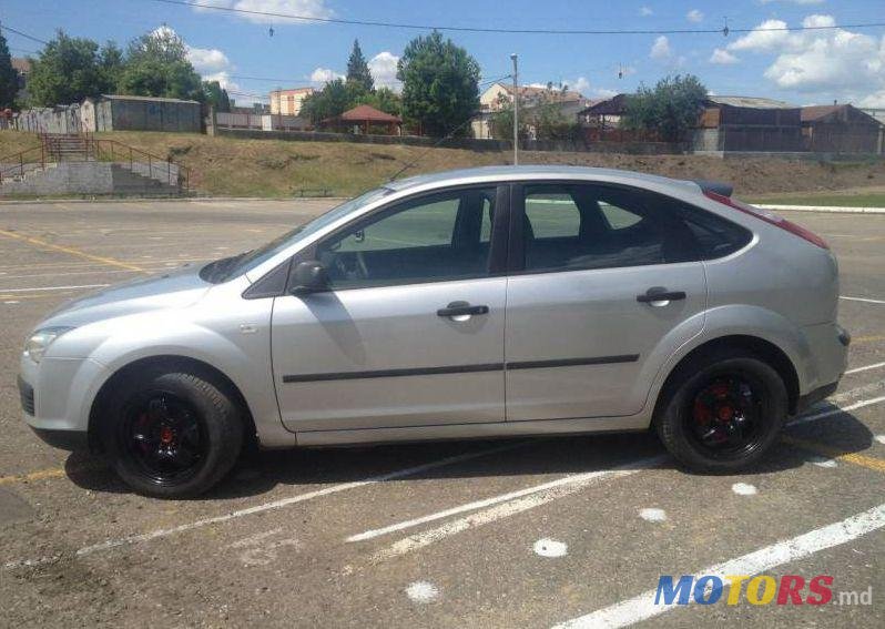 2006' Ford Focus photo #2