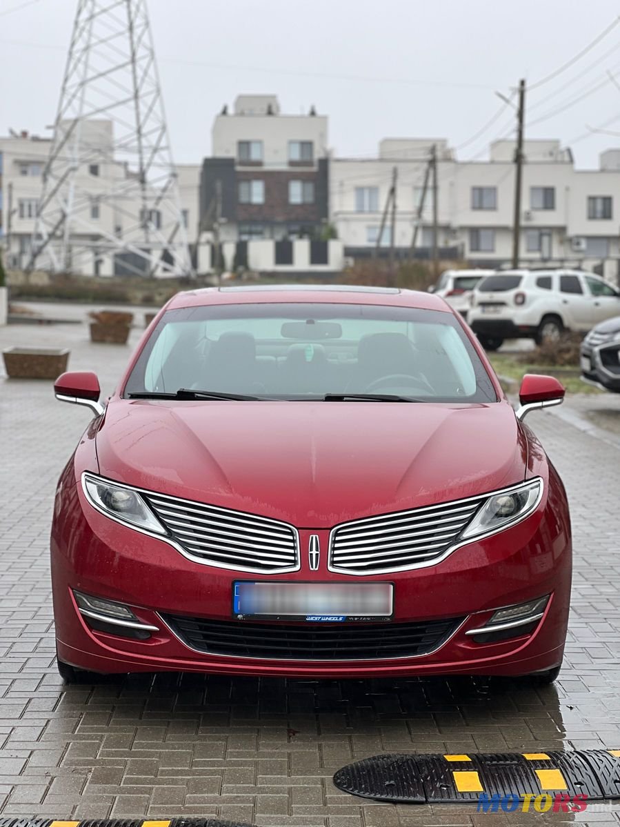 2015' Lincoln MKZ photo #2
