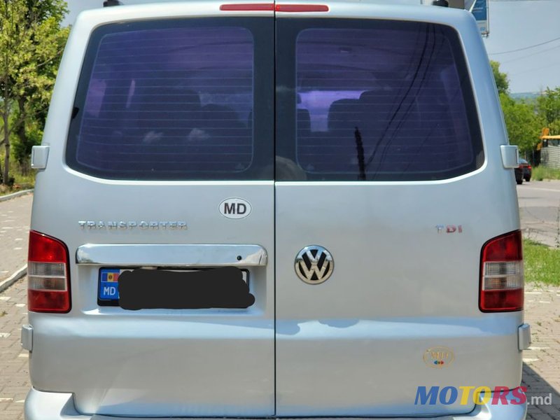 2005' Volkswagen Transporter photo #5