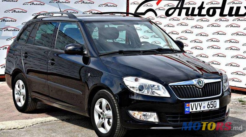 2012' Skoda Fabia photo #1