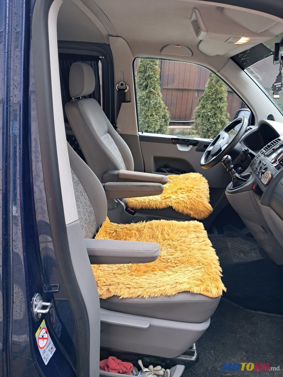 2007' Volkswagen Transporter photo #5