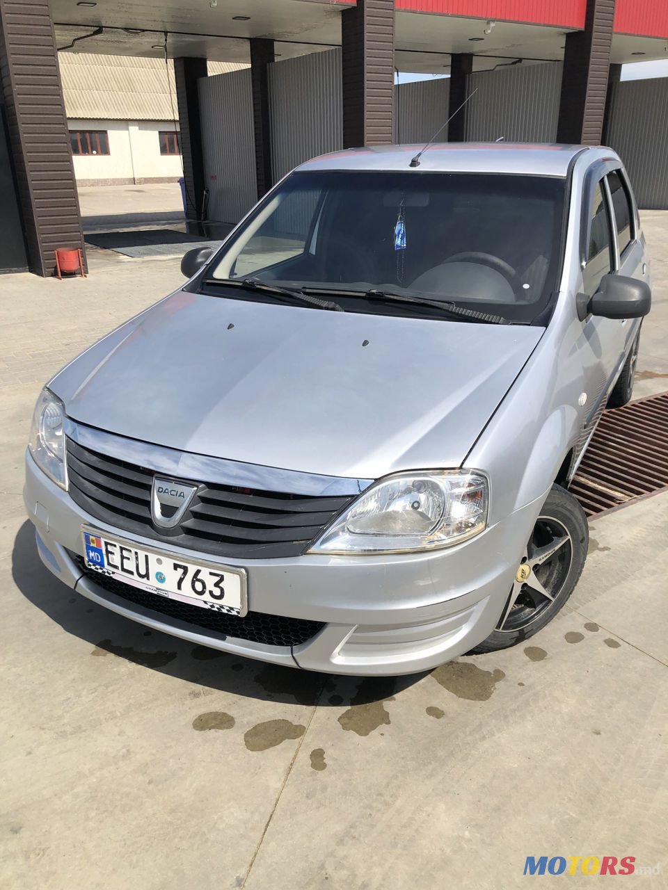 2012' Dacia Logan photo #3