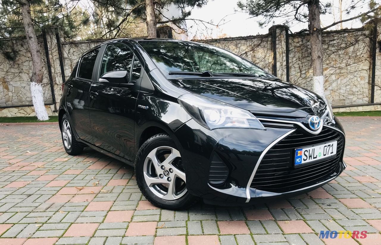 2016' Toyota Yaris photo #5