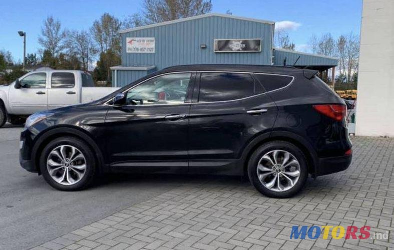 2013' Hyundai Santa Fe photo #4