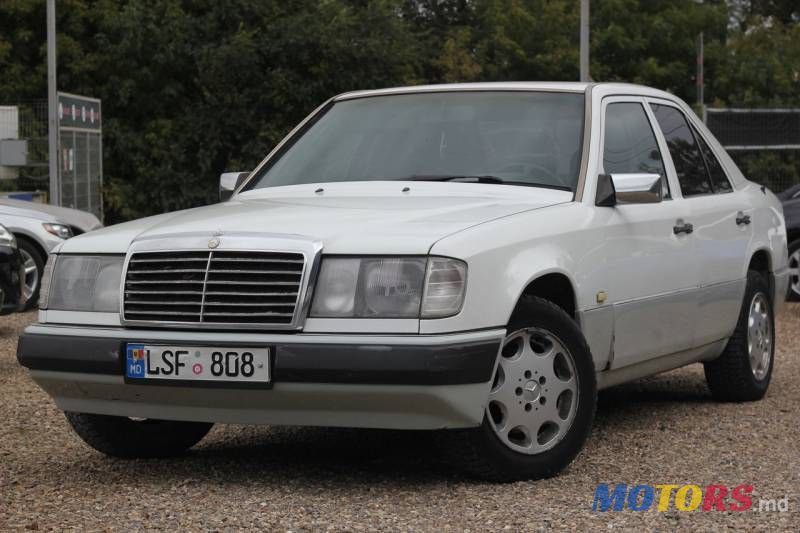 1992' Mercedes-Benz 124 photo #2