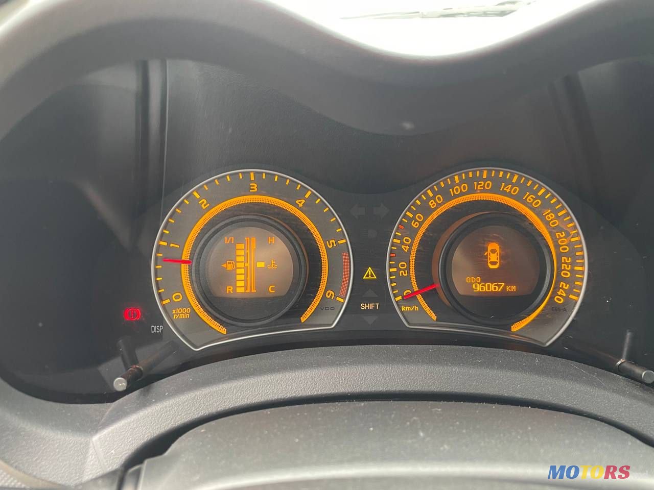 2007' Toyota Auris photo #3