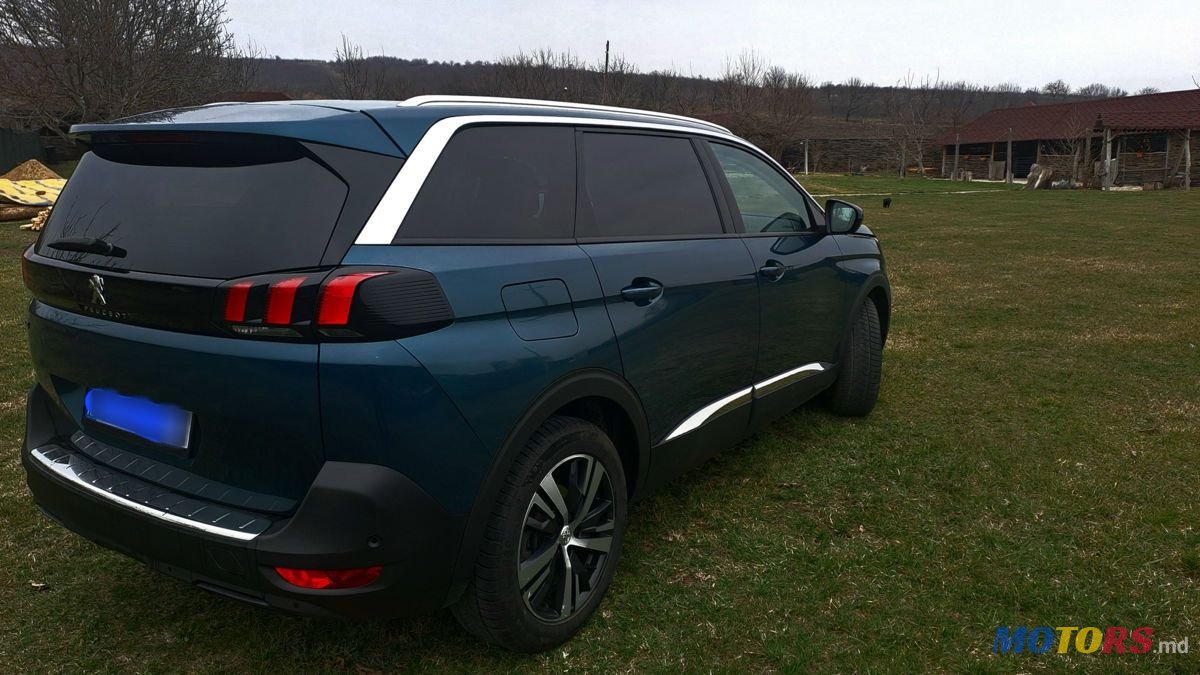 2020' Peugeot 5008 photo #4