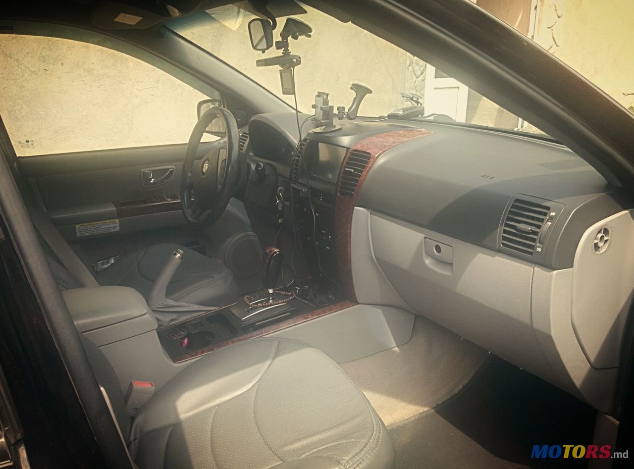 2005' Kia Sorento photo #7