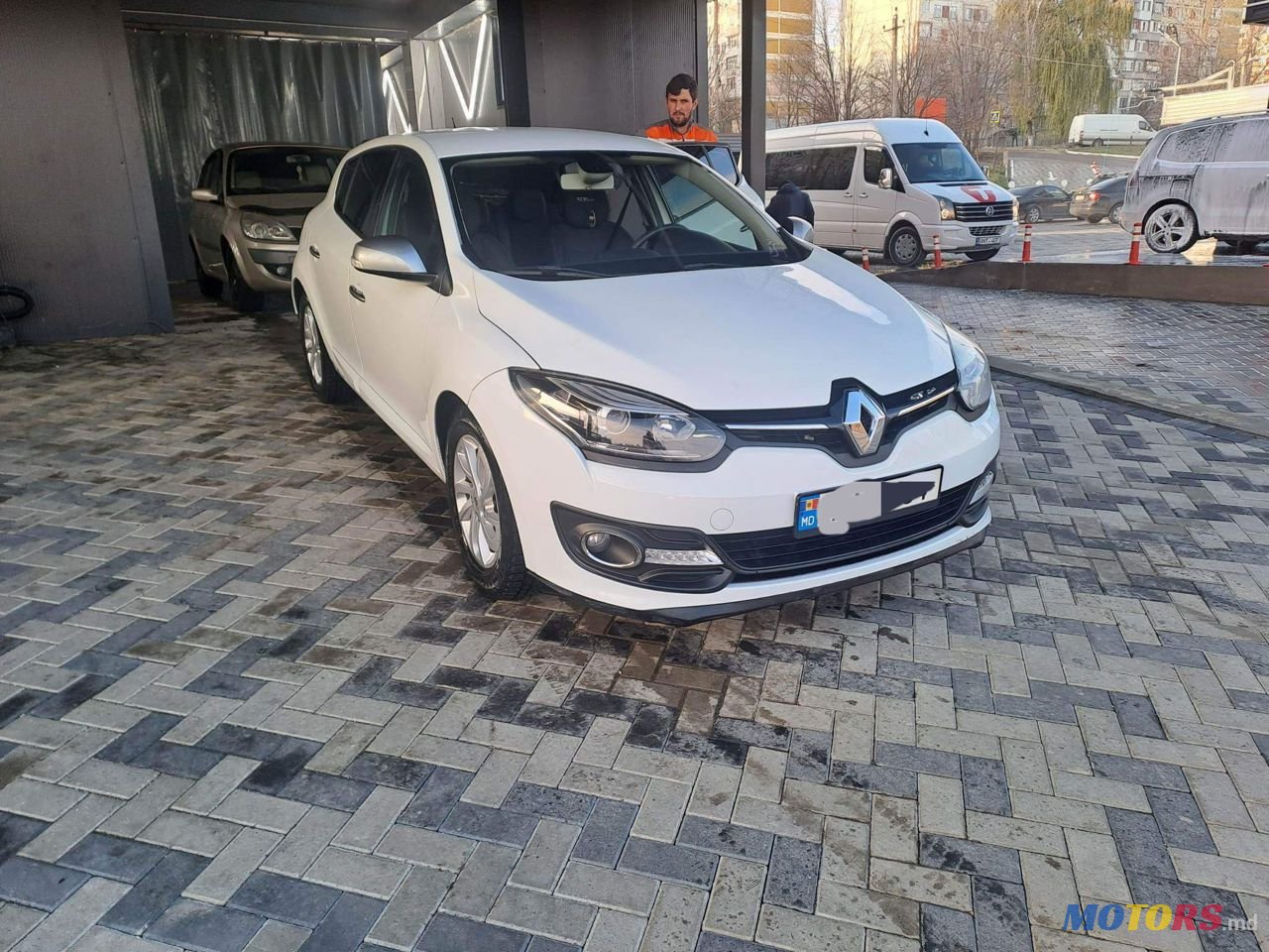 2012' Renault Megane photo #3