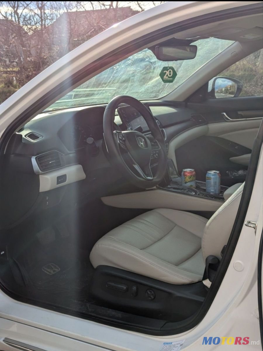 2019' Honda Accord photo #5