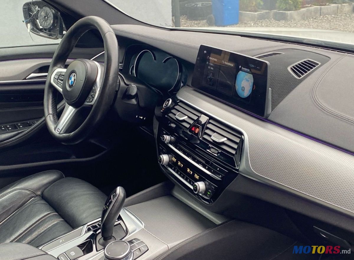 2017' BMW 5 Series photo #4