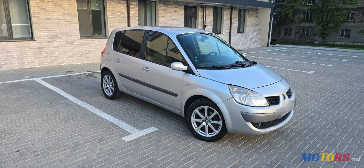 2008' Renault Scenic photo #2