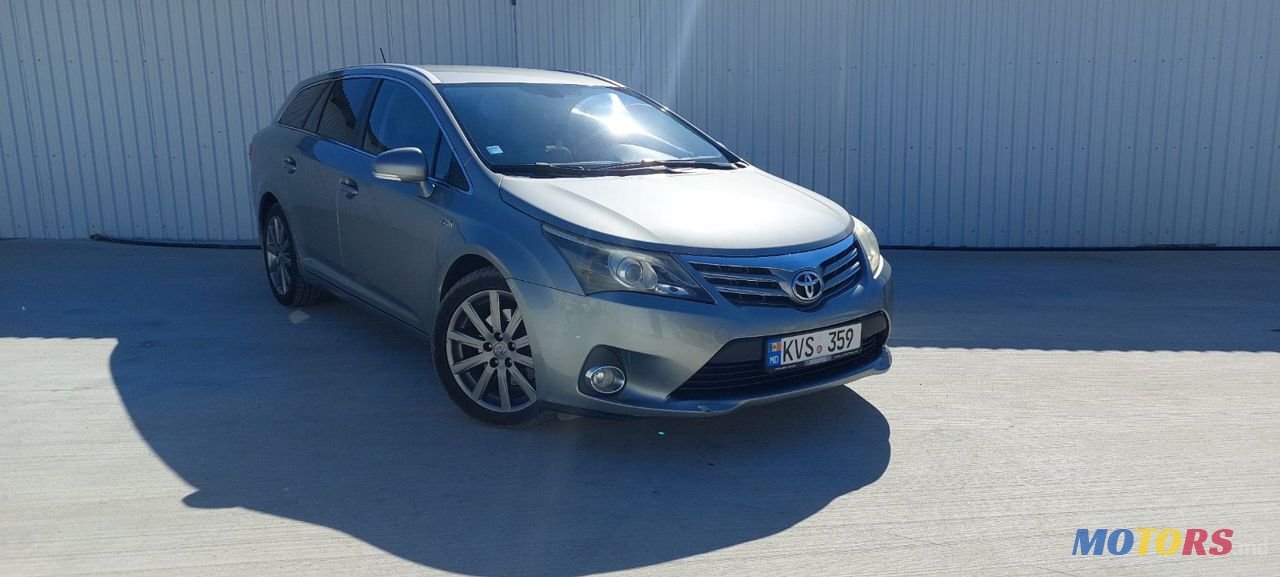 2012' Toyota Avensis photo #1