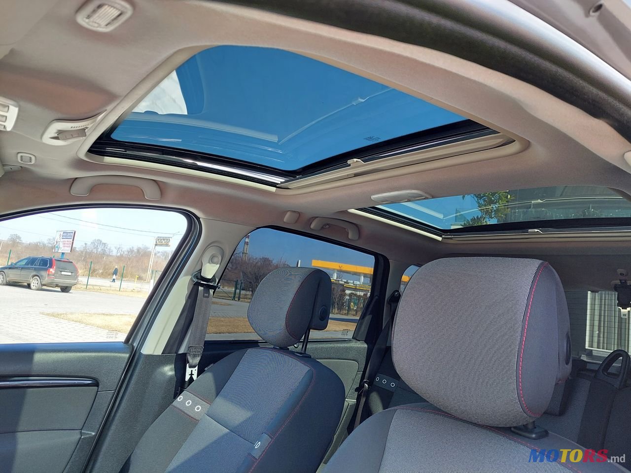 2013' Renault Grand Scenic photo #6