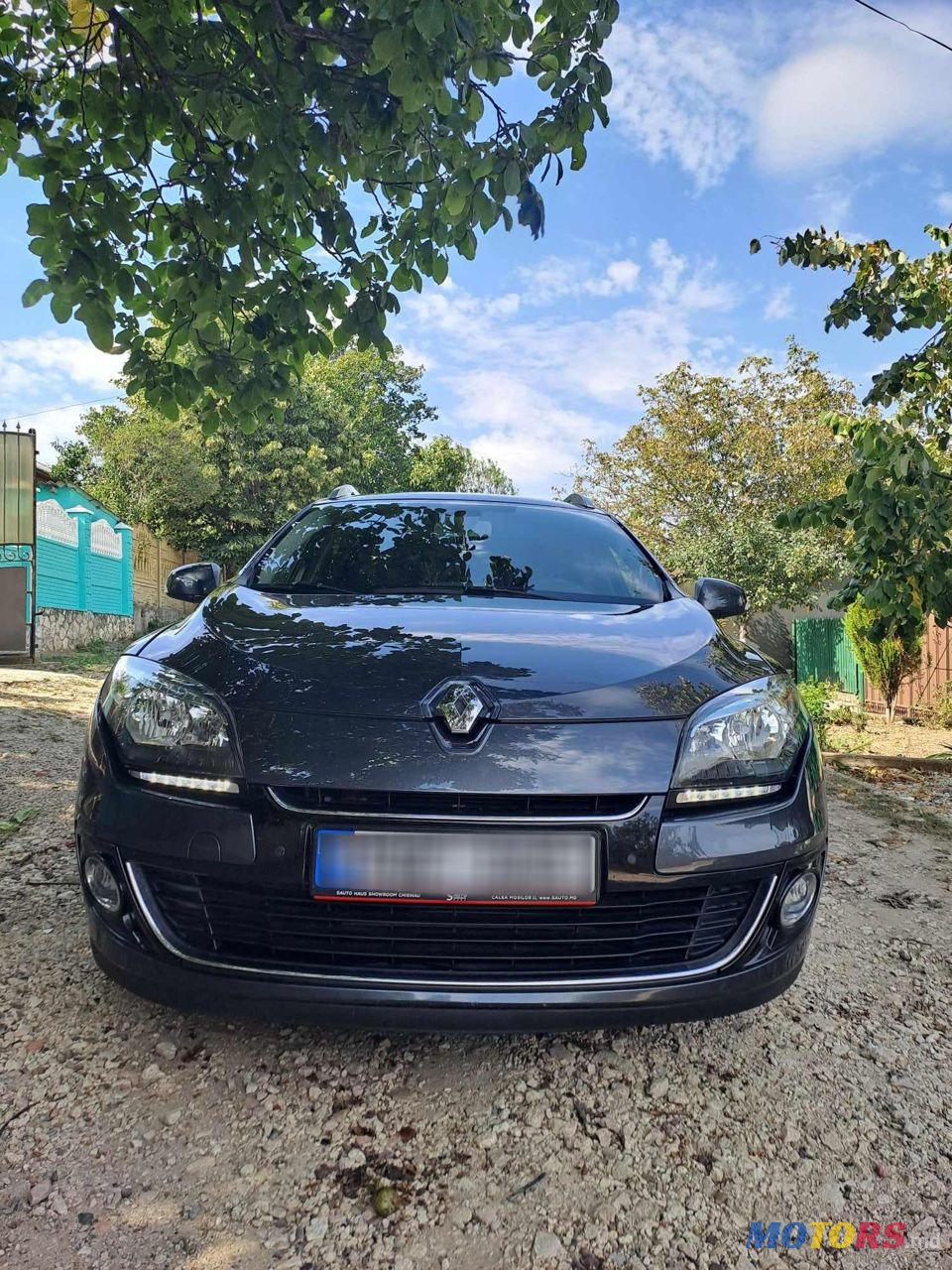 2013' Renault Megane photo #1