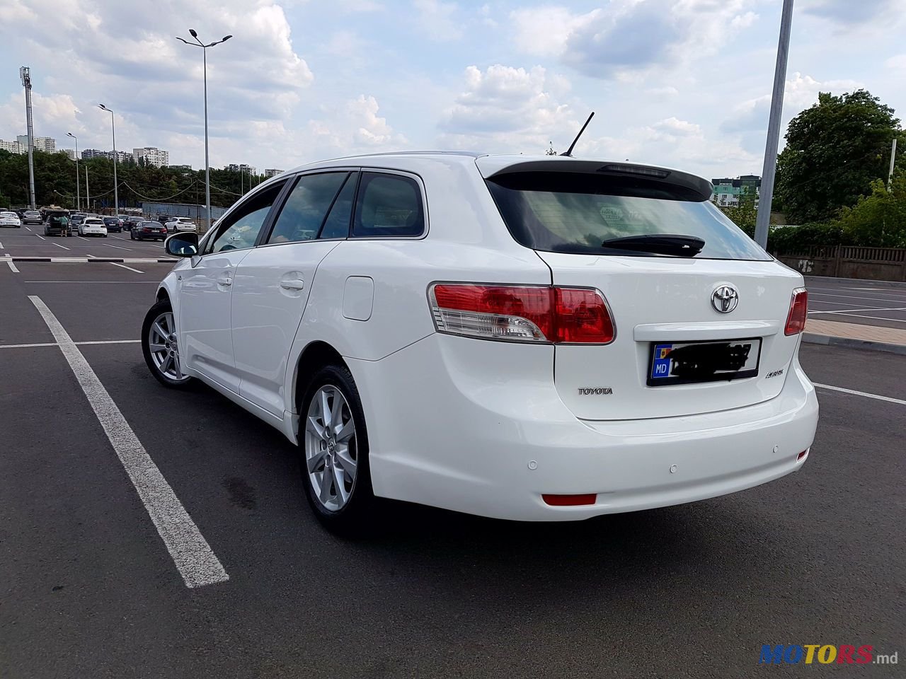 2010' Toyota Avensis photo #5