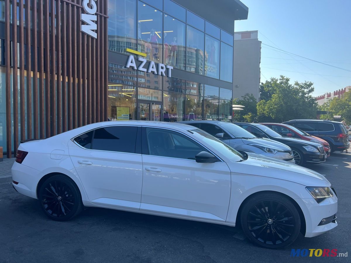 2019' Skoda Superb photo #5