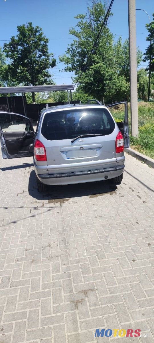 2005' Opel Zafira photo #4