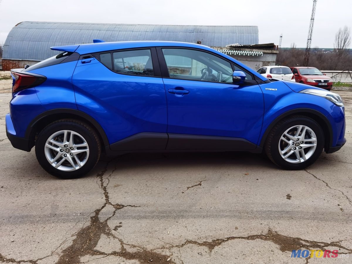 2021' Toyota C-HR photo #3