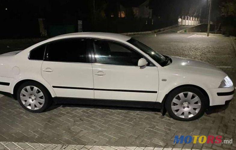 2003' Volkswagen Passat photo #2