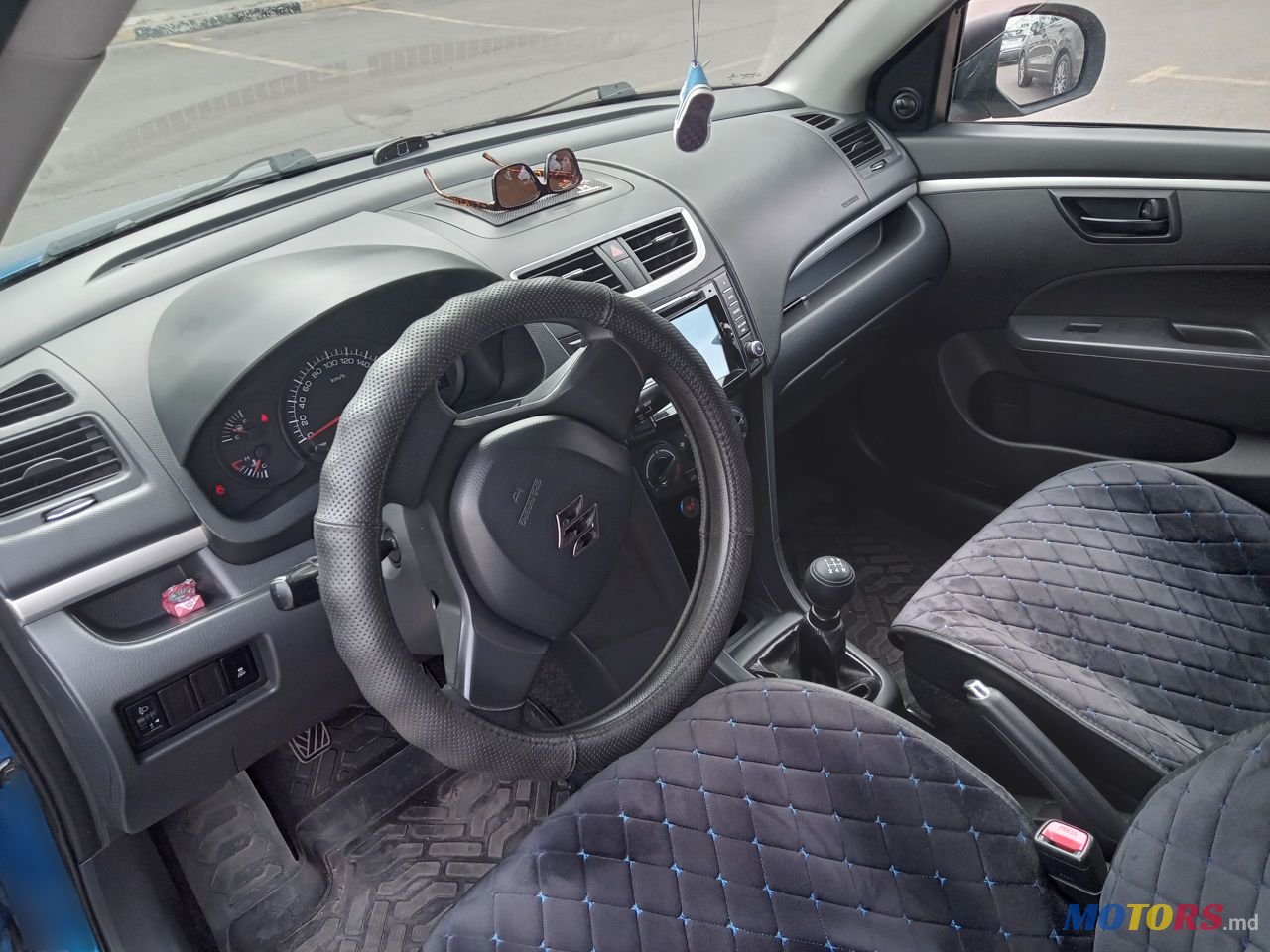 2010' Suzuki Swift photo #5