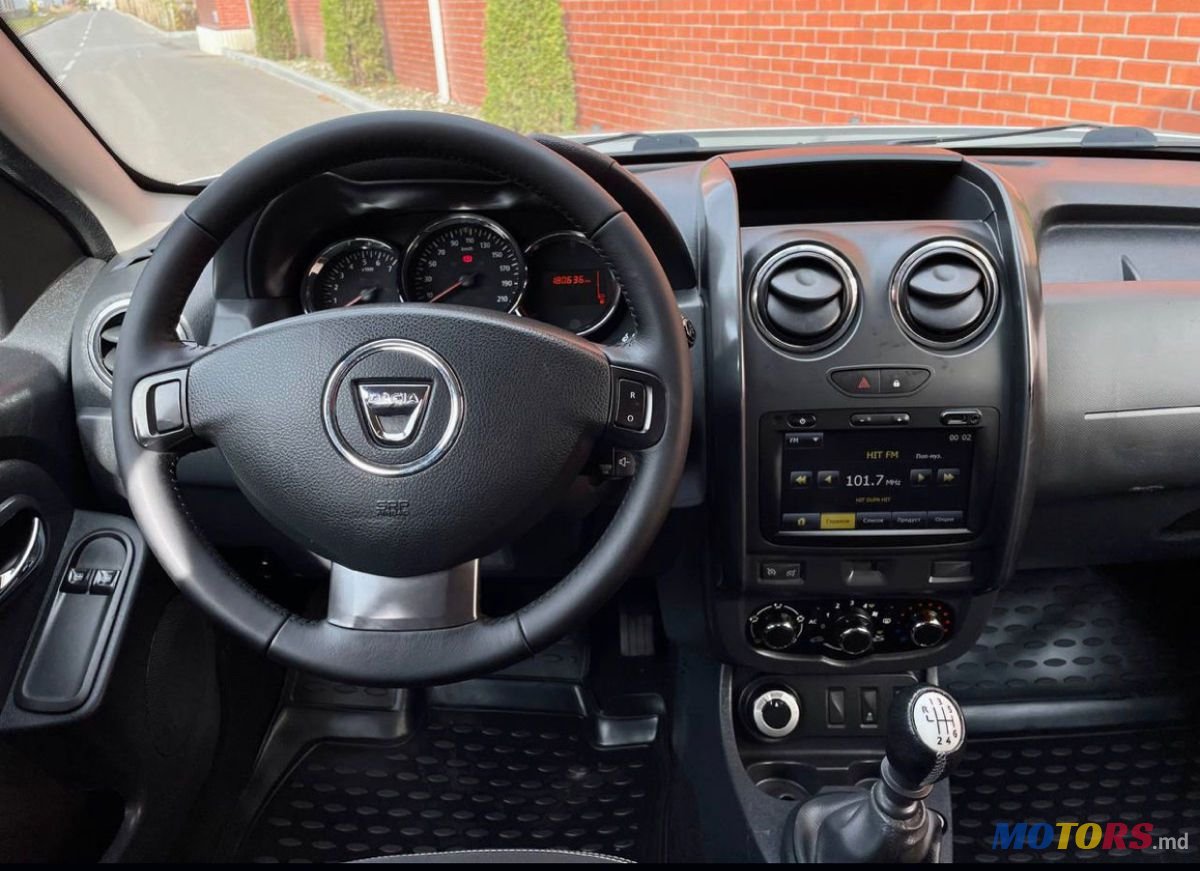2014' Dacia Duster photo #3
