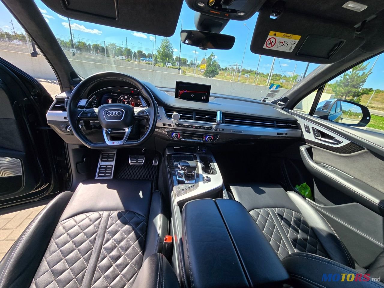 2018' Audi SQ7 photo #2