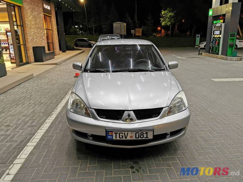 2008' Mitsubishi Lancer photo #2