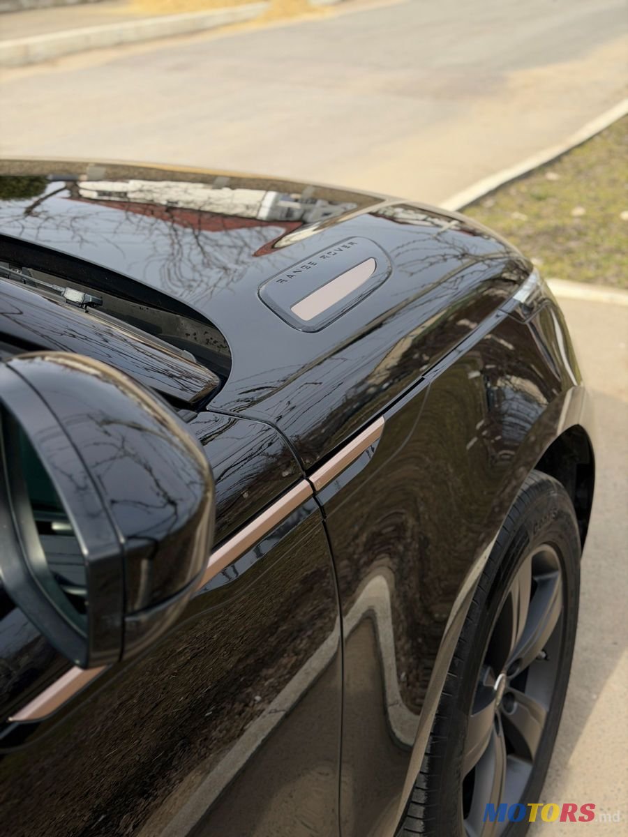 2020' Land Rover Range Rover Velar photo #6