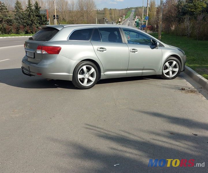 2014' Toyota Avensis photo #5