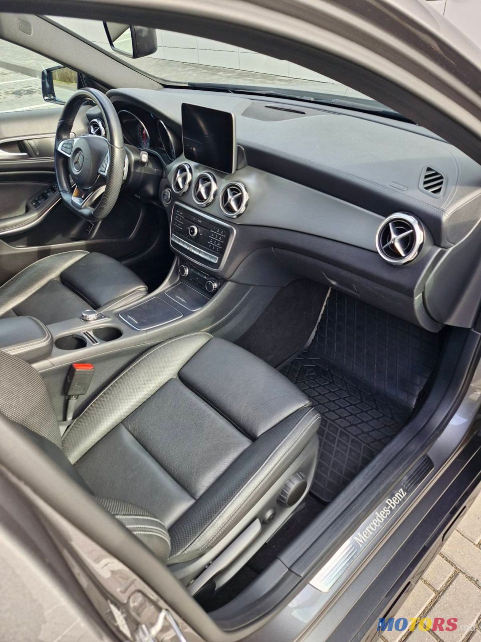 2018' Mercedes-Benz GLA photo #3