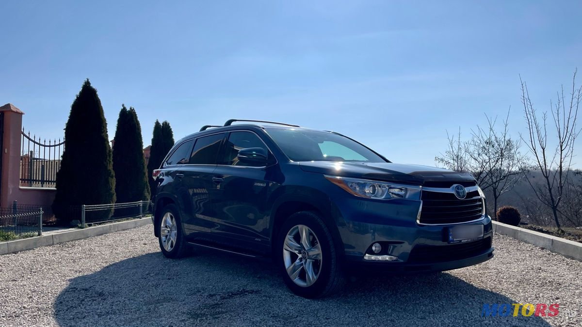 2016' Toyota Highlander photo #2