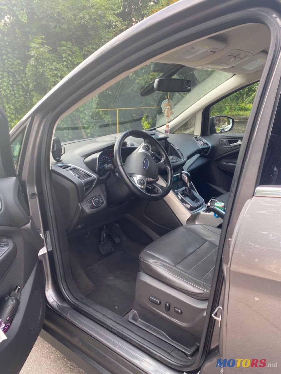 2013' Ford C-MAX photo #3