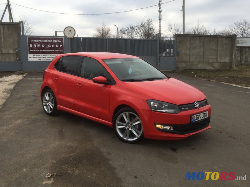 2014' Volkswagen Polo photo #1