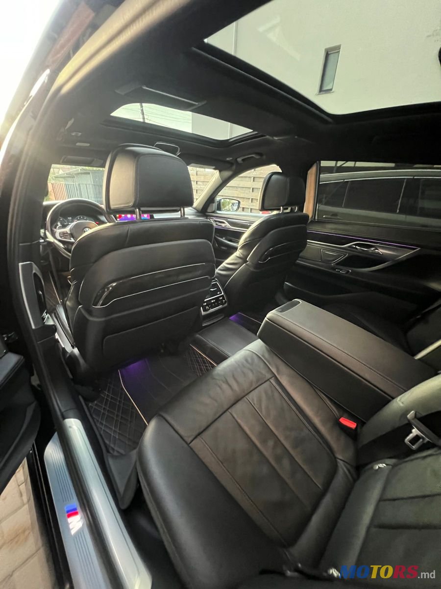 2018' BMW 7 Series photo #5