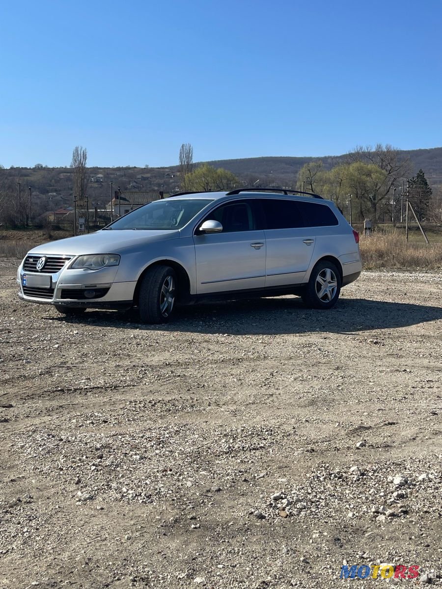 2008' Volkswagen Passat photo #4