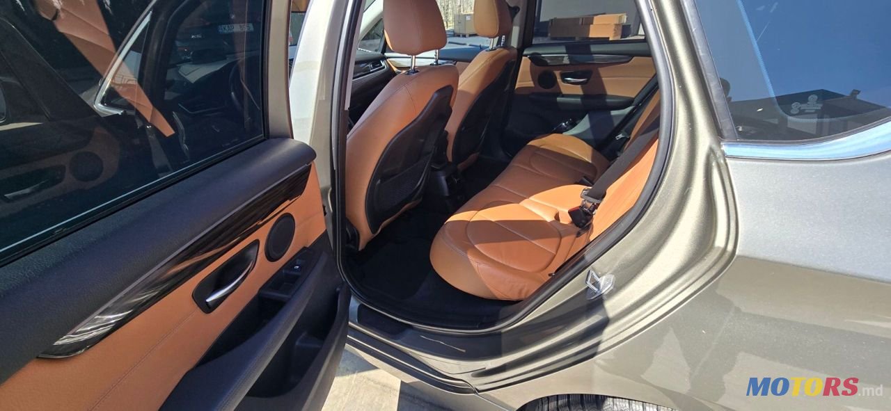 2016' BMW 2 Series Active Tourer photo #5