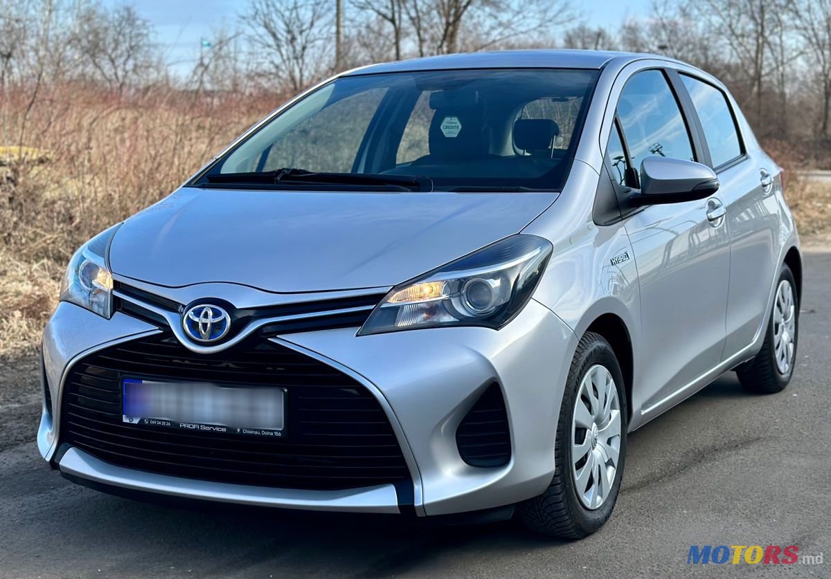 2015' Toyota Yaris photo #2