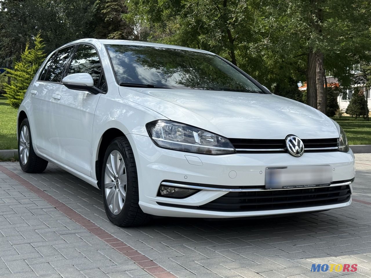 2017' Volkswagen Golf photo #3