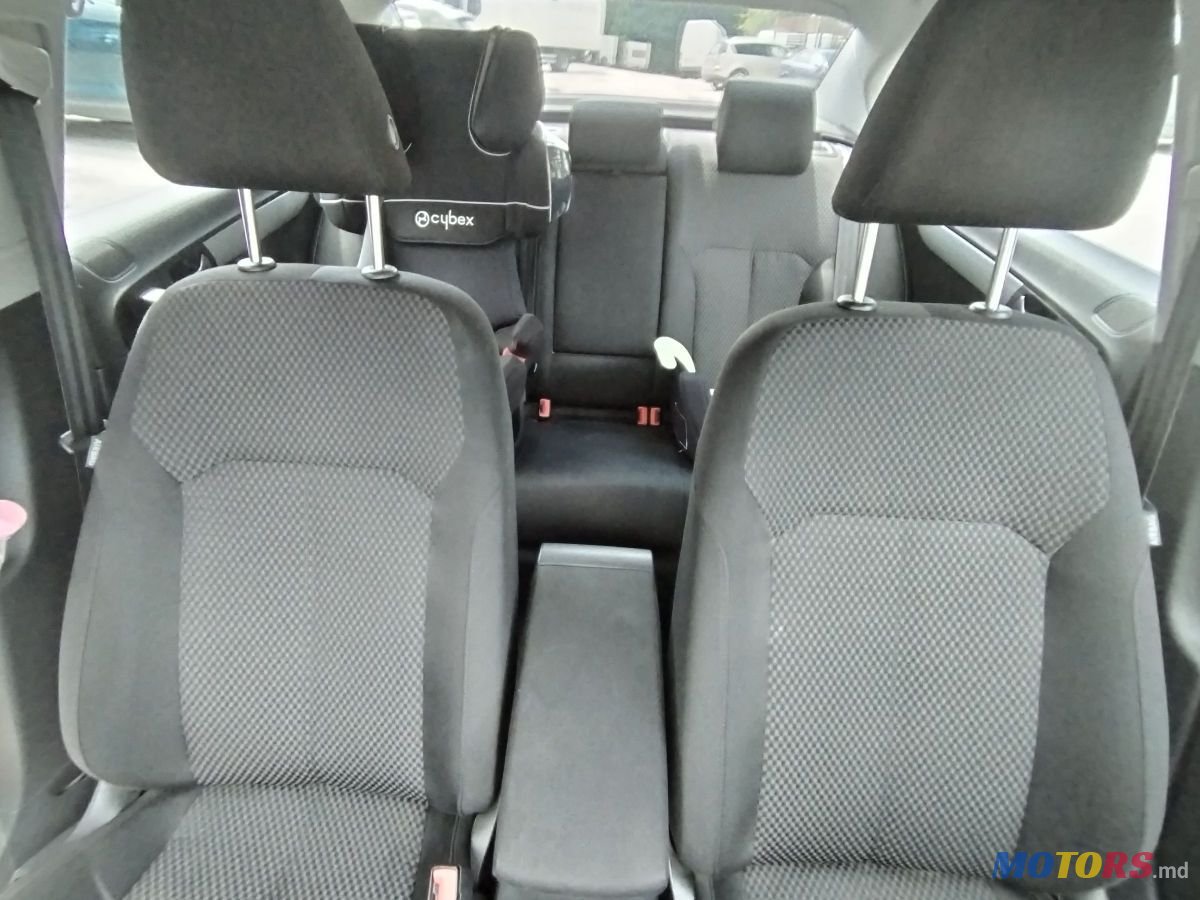 2012' Volkswagen Passat photo #5