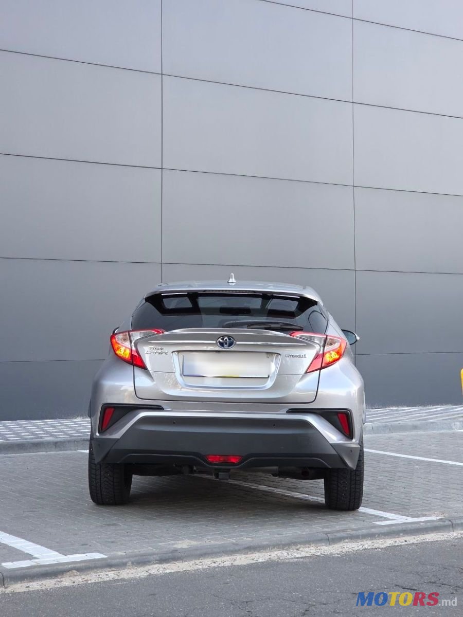 2016' Toyota C-HR photo #4