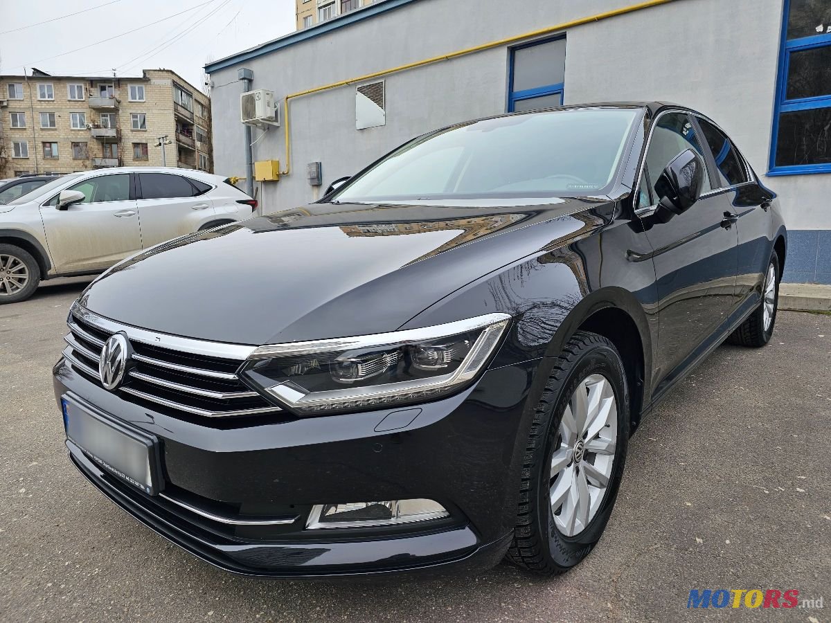 2017' Volkswagen Passat photo #1