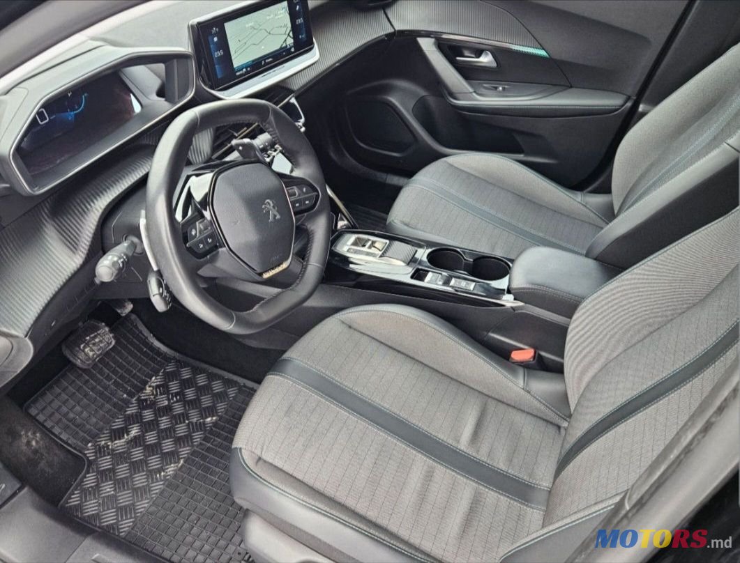 2023' Peugeot 2008 photo #4