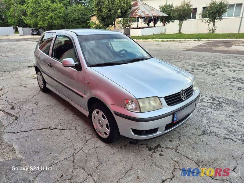 2001' Volkswagen Polo photo #3