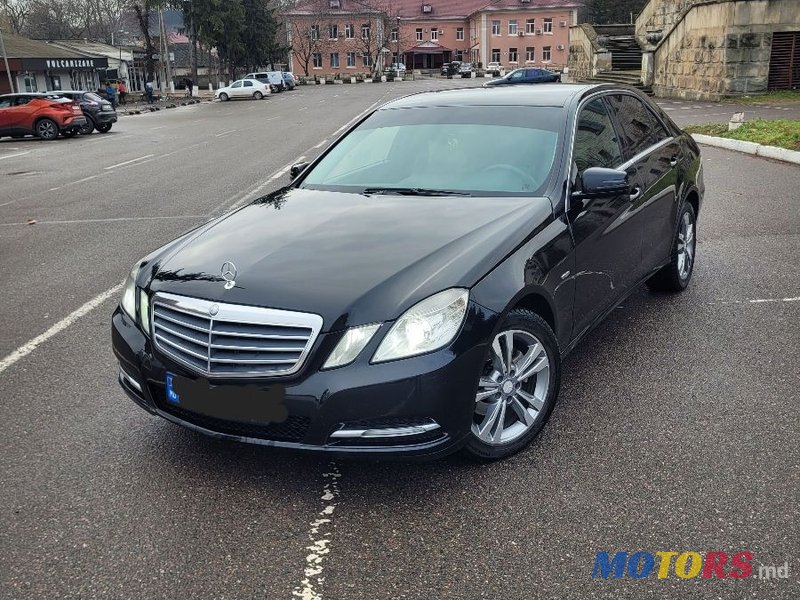 2011' Mercedes-Benz E-Class photo #1