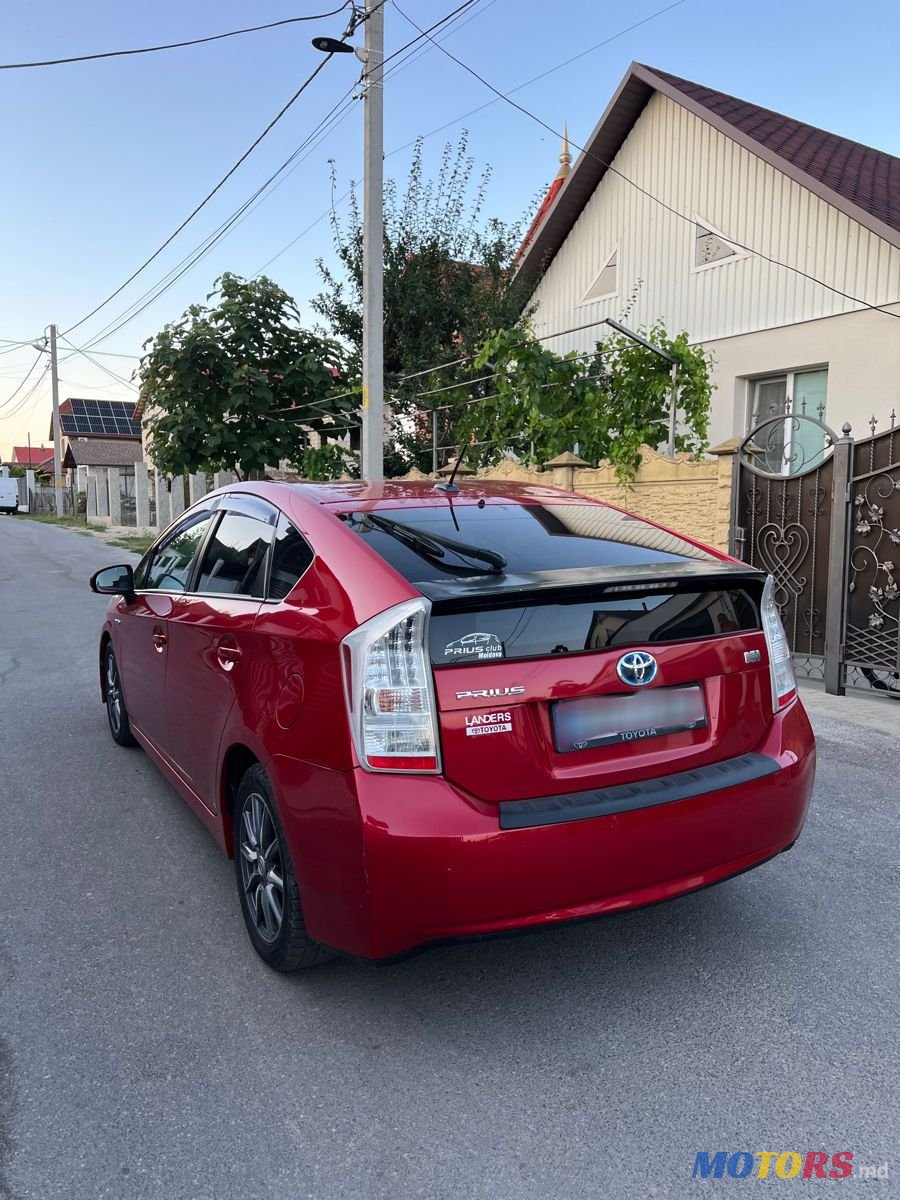 2010' Toyota Prius photo #3