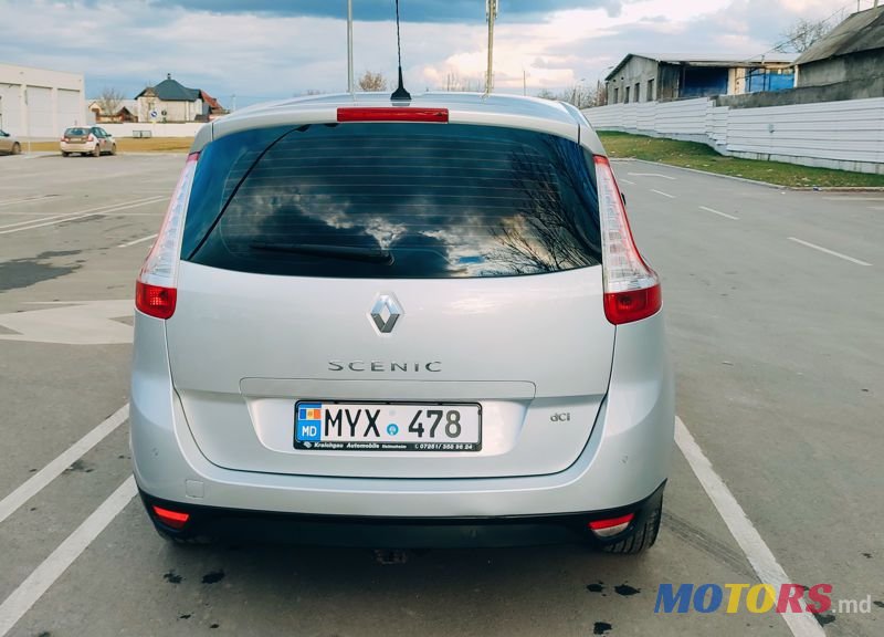 2013' Renault Grand Scenic photo #4