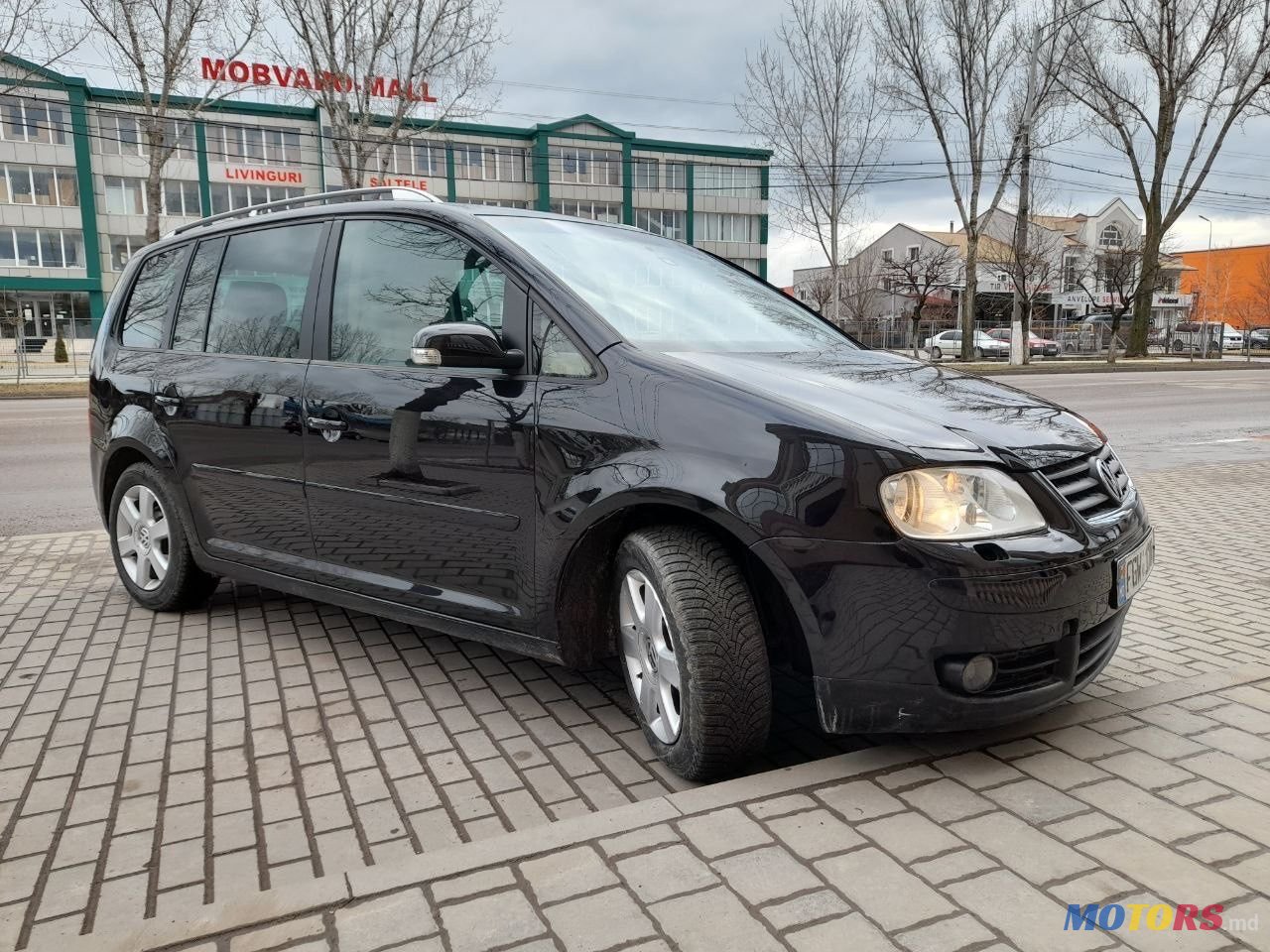 2004' Volkswagen Touran photo #6