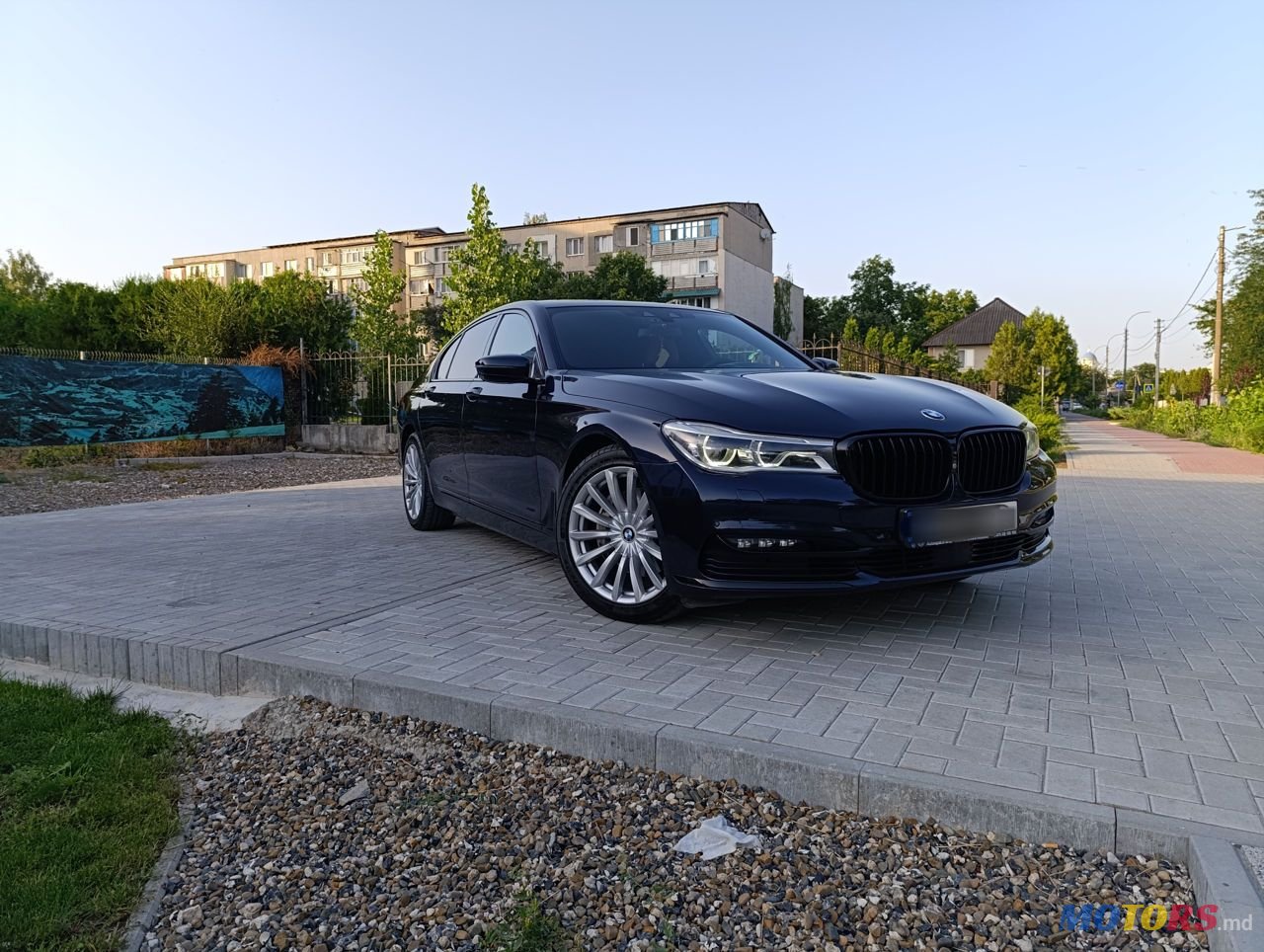 2015' BMW 7 Series photo #1
