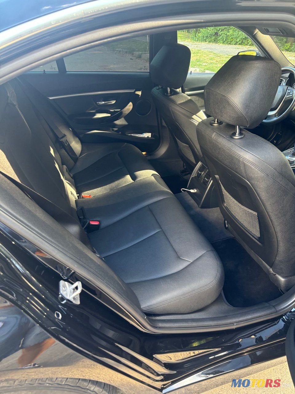 2017' BMW 3 Series photo #4